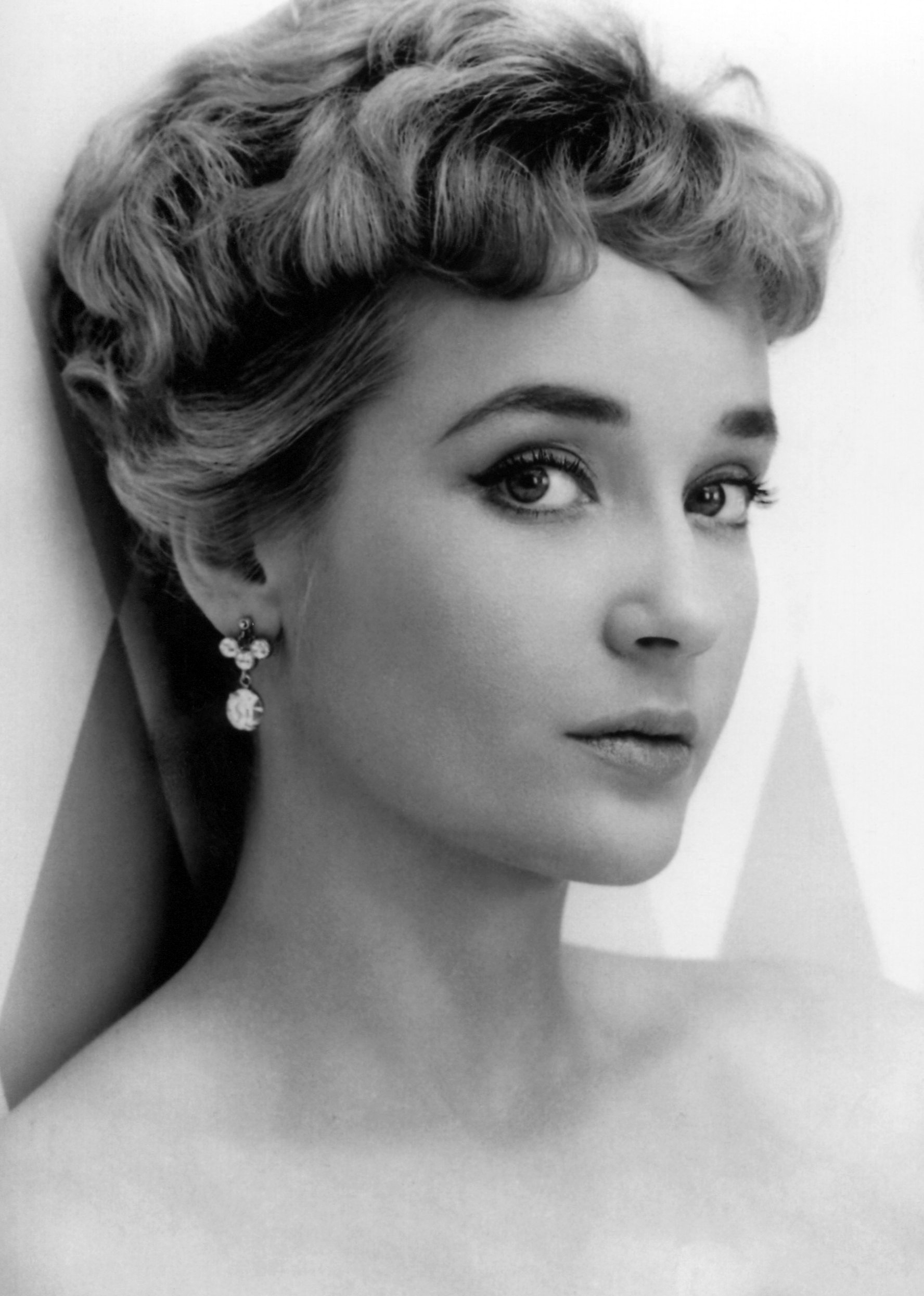 Sylvia Syms